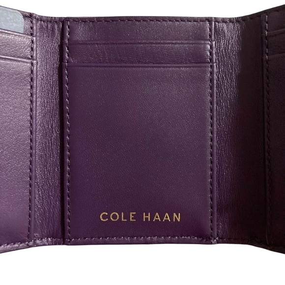 NEW COLE HAAN GRAND SERIES ESS Wallet & Key Fob Gift Set Blackberry Cordial - Picture 7 of 13